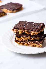PEANUT BUTTER ( DARK CHOCOLATE )